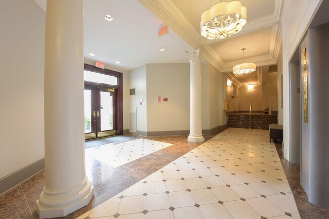 2123 California St NW, Unit E6 in Washington, DC - Building Photo - Building Photo