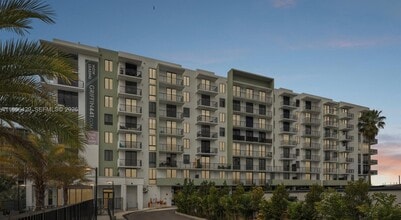 4465 Griffin Rd in Davie, FL - Building Photo - Building Photo