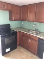 7632 N Milwaukee Ave in Niles, IL - Building Photo