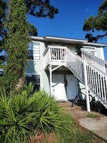 3614 Tiki Dr in Panama City, FL - Building Photo