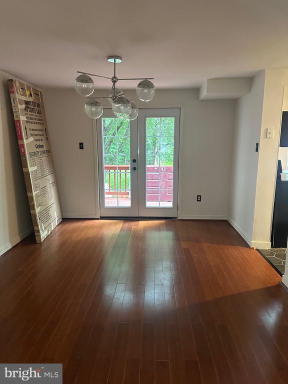 344 Shady Glen Dr in Capitol Heights, MD - Building Photo - Building Photo