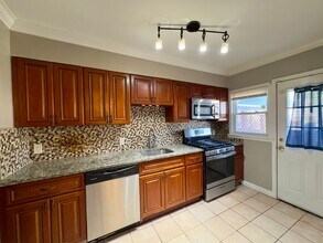 1604 Pentwood Rd in Baltimore, MD - Building Photo - Building Photo