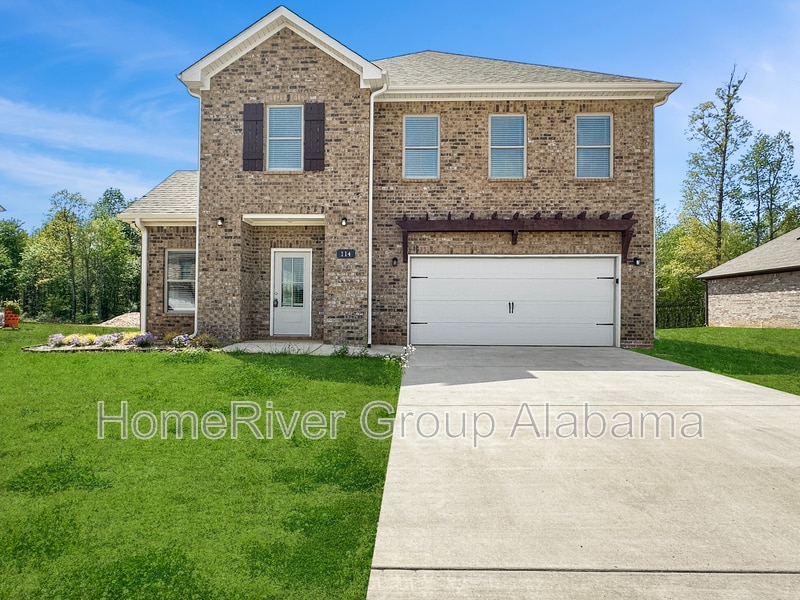 114 Flintlock Wy in New Market, AL - Building Photo