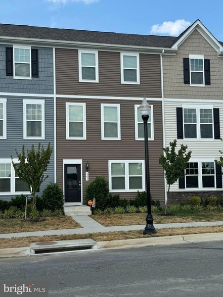 147 Presidents Pointe Ave in Ranson, WV - Building Photo - Building Photo