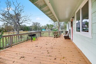 1627 Texas Ave in League City, TX - Building Photo - Building Photo