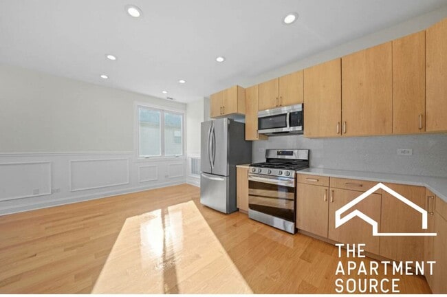 2811 W Jackson Blvd, Unit 3 in Chicago, IL - Building Photo - Building Photo