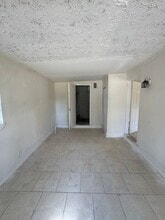 1637 E 15th St in Jacksonville, FL - Building Photo - Building Photo