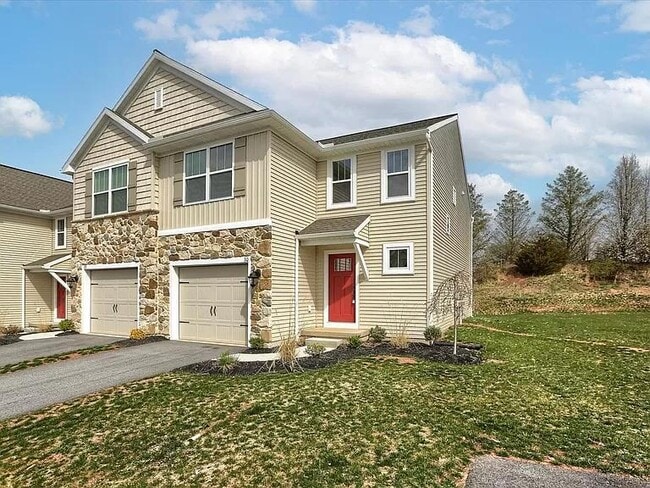 property at 30 Fargreen Ct