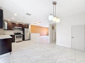 2686 NW 60th Way in Sunrise, FL - Building Photo - Building Photo