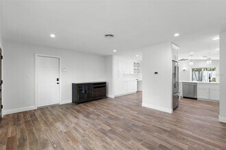 731 Alda Way NE in St. Petersburg, FL - Building Photo - Building Photo
