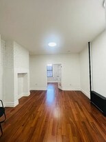 241 W 11th St, Unit 2B in New York, NY - Building Photo