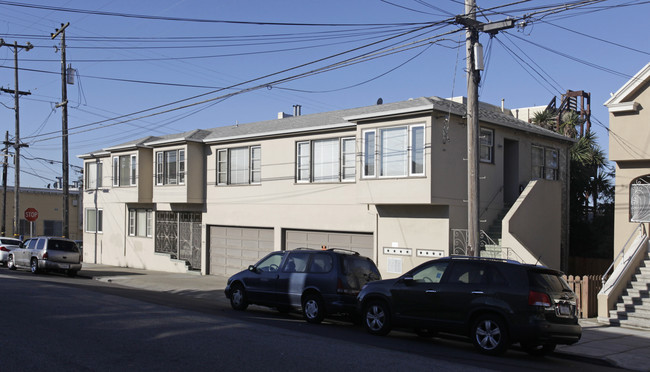 390 Edinburgh St in San Francisco, CA - Building Photo - Building Photo