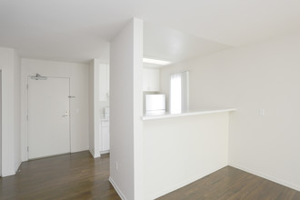 900 F Street in San Diego, CA - Building Photo - Interior Photo