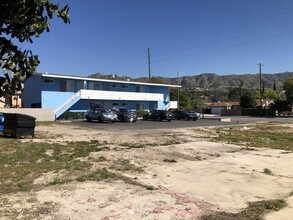 7539 N Hollywood Way in Burbank, CA - Building Photo - Building Photo