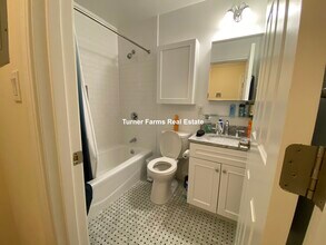 16 Chauncy St, Unit C in Cambridge, MA - Foto de edificio - Building Photo