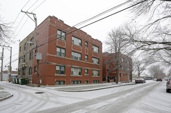 6306 S Fairfield Ave Chicago, IL 60629 in Chicago, IL - Building Photo - Building Photo