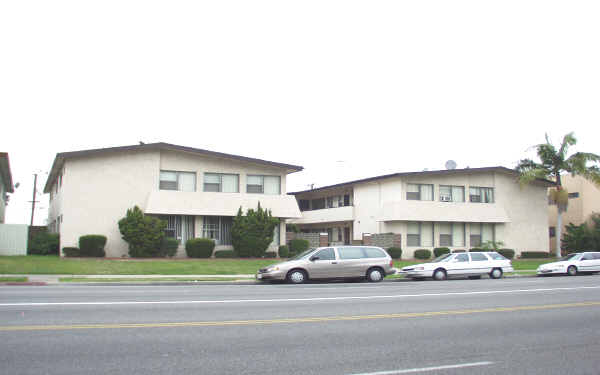 10949-10955 Pioneer Blvd in Santa Fe Springs, CA - Foto de edificio