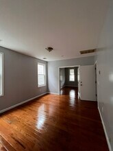 220 Dwight St, Unit 2 in Jersey City, NJ - Building Photo - Building Photo