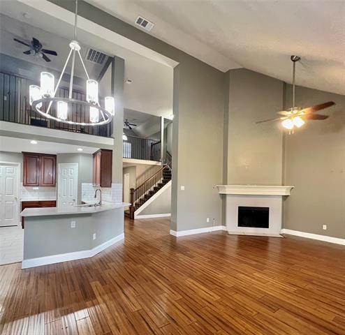 824 Times St in Grand Prairie, TX - Building Photo - Building Photo