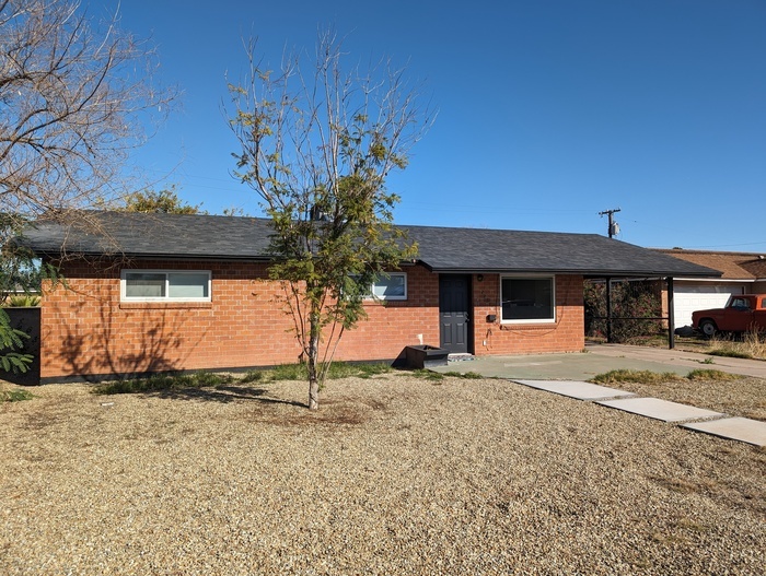 2234 W Earll Dr in Phoenix, AZ - Building Photo