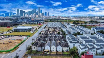 2941 Clinton Dr in Houston, TX - Building Photo