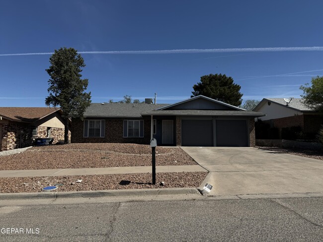7737 Toltec Dr in El Paso, TX - Building Photo - Building Photo
