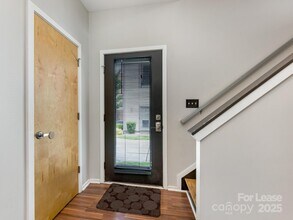 913 Westbrook Dr in Charlotte, NC - Building Photo - Building Photo