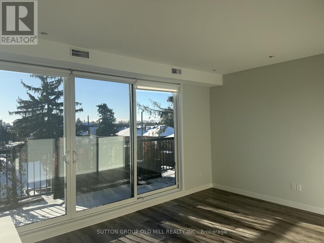 20 Avon Dr in Toronto, ON - Building Photo - Building Photo