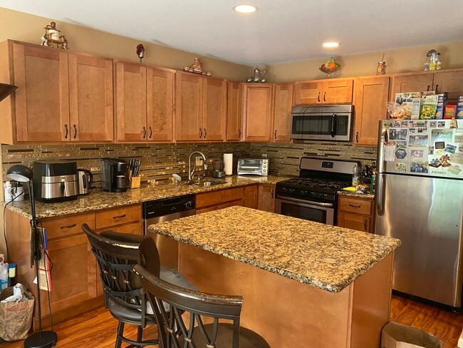 725 Dell Ct in Southampton, PA - Building Photo - Building Photo