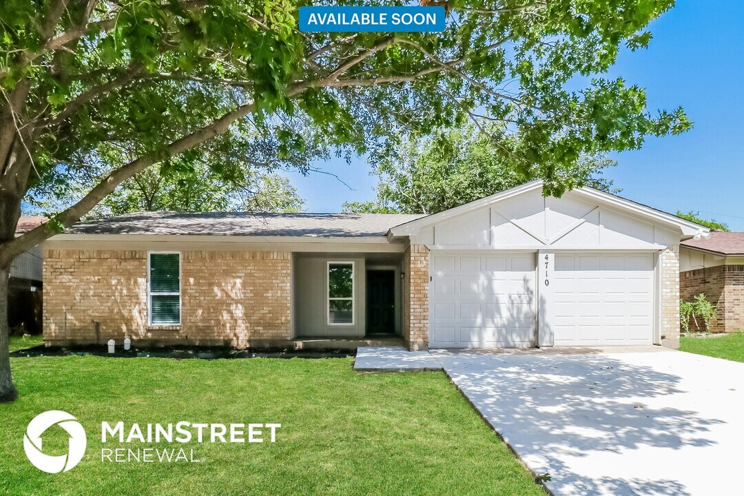 4710 Green Hollow Dr in Arlington, TX - Foto de edificio