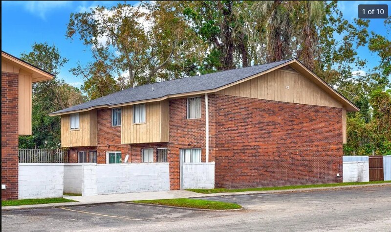 13 Lewis Dr-Unit -A in Savannah, GA - Building Photo