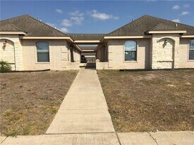 3110 E Diamondhead Ave, Unit B in Alton, TX - Building Photo