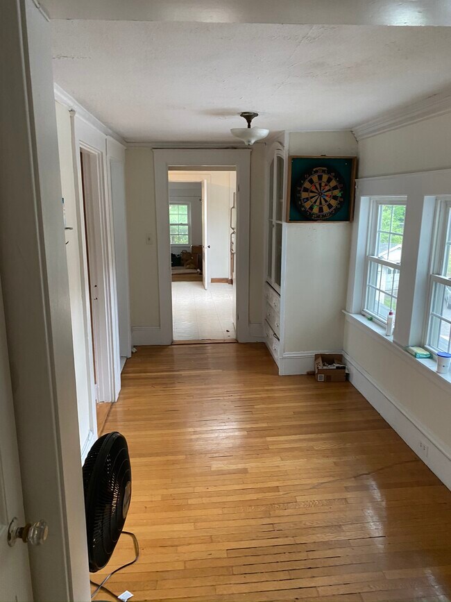 92 Langley Rd, Unit 2 in Newton, MA - Building Photo - Building Photo