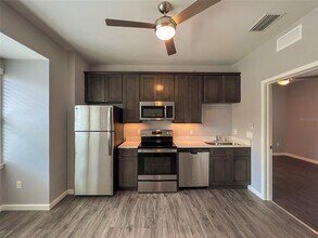 204 NW 18th St in Gainesville, FL - Building Photo - Building Photo