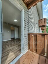 2001 Chateau Dr in Harrisonville, MO - Building Photo - Building Photo