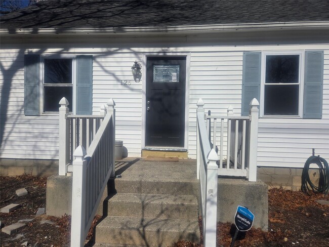 property at 125 Patchogue Ave