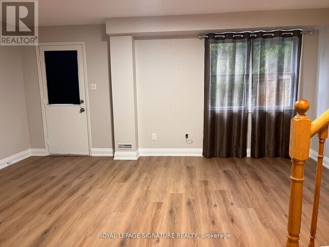 6880 Meadowvale Town Centre Cir in Mississauga, ON - Building Photo - Building Photo