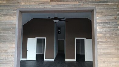 17621 Stacey Ln in Lago Vista, TX - Building Photo - Building Photo