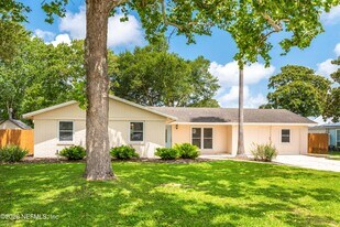 250 Nautical Blvd S in Atlantic Beach, FL - Building Photo
