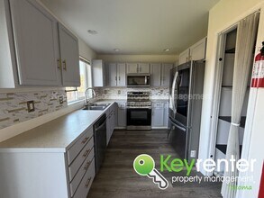 403 Rudnick Ct NW in Orting, WA - Building Photo - Building Photo