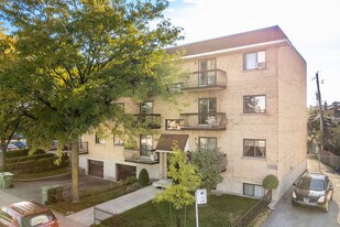 6440 Couture Boul in Montréal, QC - Building Photo