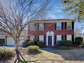 1785 Summit Edge Cir in Loganville, GA - Building Photo