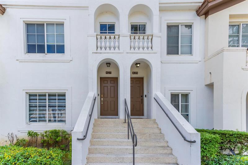 12600 SW 50th Ct in Miramar, FL - Foto de edificio
