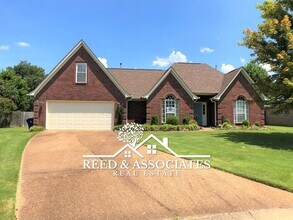 120 Oakland Woods Cove in Oakland, TN - Building Photo - Building Photo