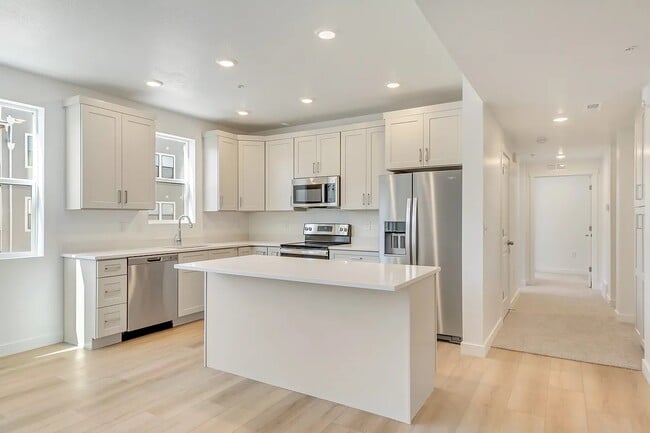 8355 S Sky Mirror Ln, Unit 304