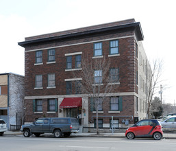 The Barrington in Minneapolis, MN - Building Photo - Building Photo