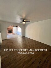 403 Ringwood Dr in San Diego, CA - Building Photo - Building Photo