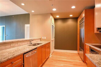 2795 Peachtree Rd in Atlanta, GA - Foto de edificio - Building Photo