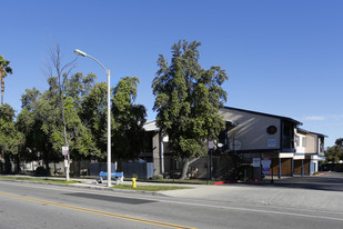 Jasmine Springs in Corona, CA - Building Photo
