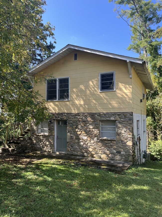 property at 6 Avon Rd